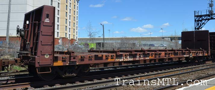 Car/wagon HPJX52303 right side / coté droit